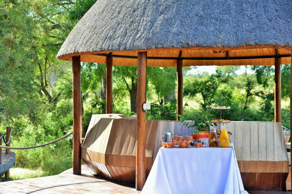 Hoyo Hoyo Safari Lodge Mluwati Concession Екстериор снимка
